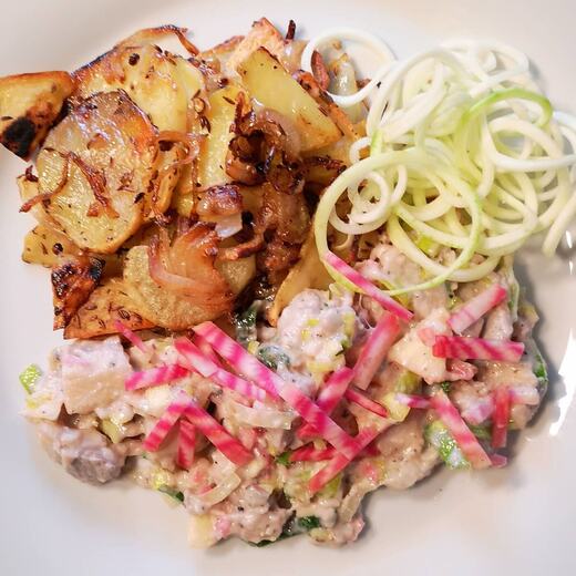 Heringshäckerle nach eigener Art dazu Bratkartoffeln und Zucchini + Rote Ringelbete