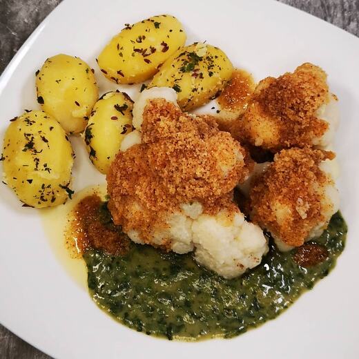 Heute mal fleischloses mit und grüner Soße und braune Butter-Semmelbrösel