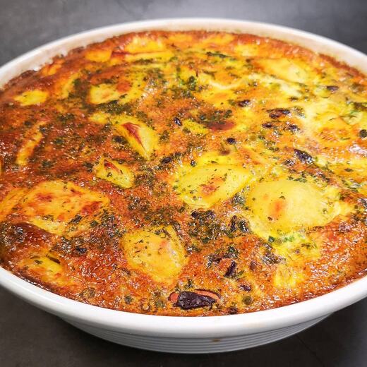 Herzhafter Kartoffel-Gemüse-Kuchen frisch süß dem Backofen