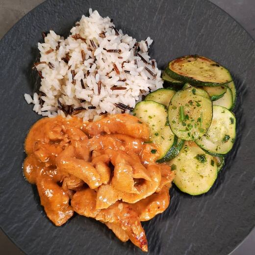 Putengeschnetzeltes mit Zucchini und Wildreis