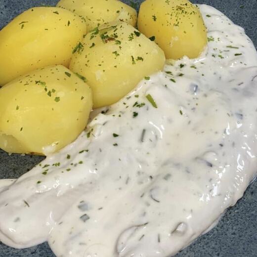 Marinierter Hering und Kartoffeln