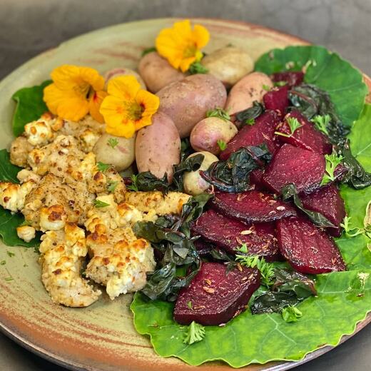 Als Sonntagsessen Hähnchenfilet mit Feta überbacken