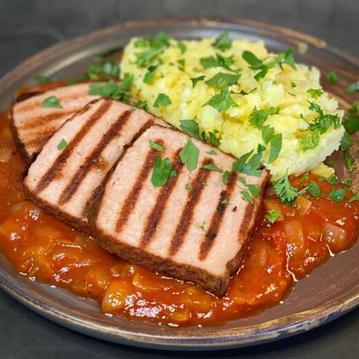 Leberkäse mit Tomatensoße und Kartoffelbrei aus 4 verschiedenen Kartoffelsorten