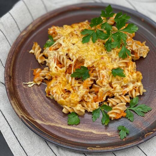 Vollkorn Nudeln mit Kürbis und viel Käse
