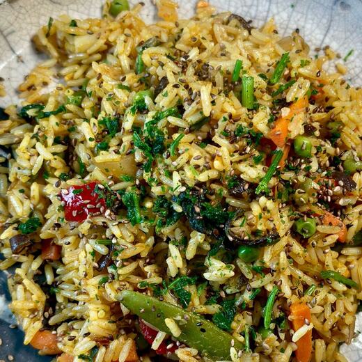 Gebratener Curryreis mit Asia-Gemüse